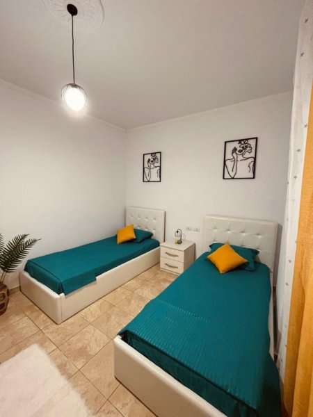Tirane, jap me qera apartament 2+1+Ballkon Kati 1, 70 m² 650 € (Don Bosko)