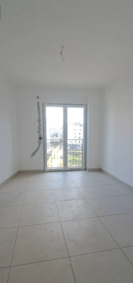 SHITET APARTAMENT 1+1 NE ASTIR , KOMPLEKSI JOLLA , 98,000 EURO