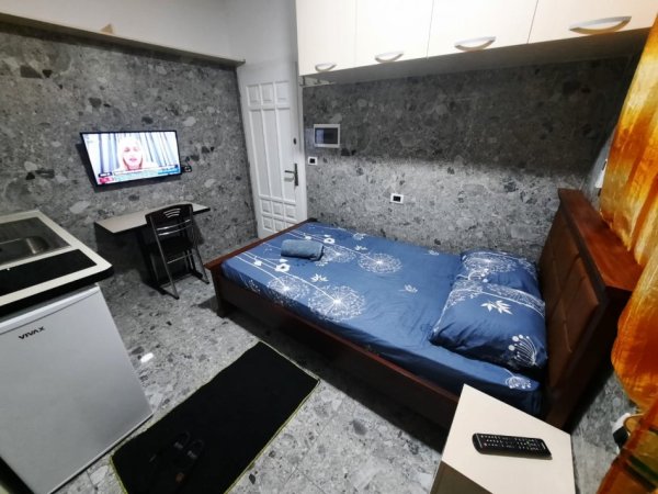 Tirane, jepet me qera apartament 1+1 Kati 2, 37 m² 350 € (Stacioni i Trenit)