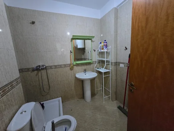 Tirane, shitet apartament 2+1+Aneks+Ballkon Kati 4, 116 m² 210.000 € (Stacioni i Trenit)
