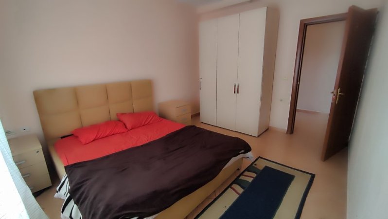 Tirane, jepet me qera apartament 2+1 Kati 3, 90 m² 500 € (Don Bosko)