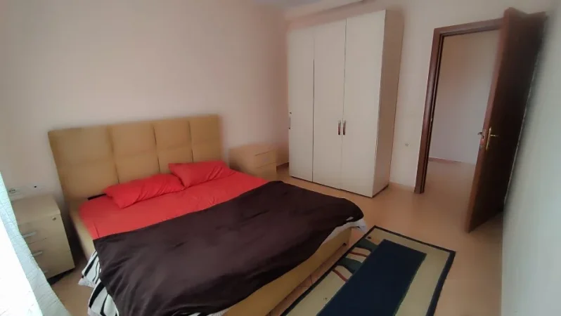 Tirane, jepet me qera apartament 2+1 Kati 3, 90 m² 500 € (Don Bosko)