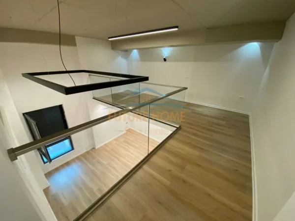 Tirane, jepet me qera ambjent biznesi Kati 1, 150 m² 1.000 € (Porcelan)