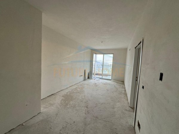 Durres, shitet apartament 1+1+Ballkon Kati 5, 81 m² (QERRET)