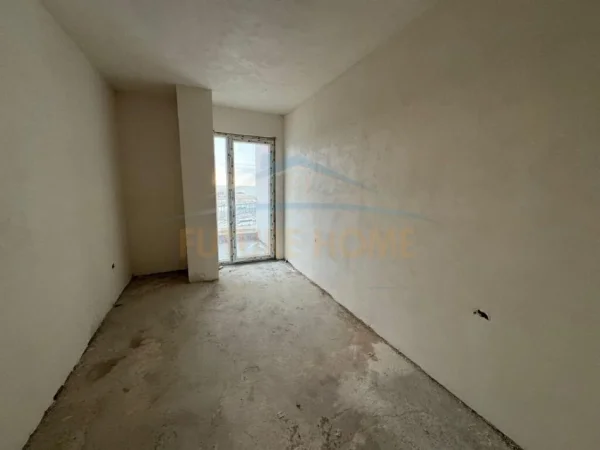 Durres, shitet apartament 1+1+Ballkon Kati 5, 81 m² (QERRET)