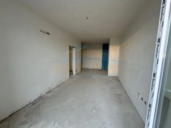 Durres, shitet apartament 1+1+Ballkon Kati 5, 81 m² (QERRET)