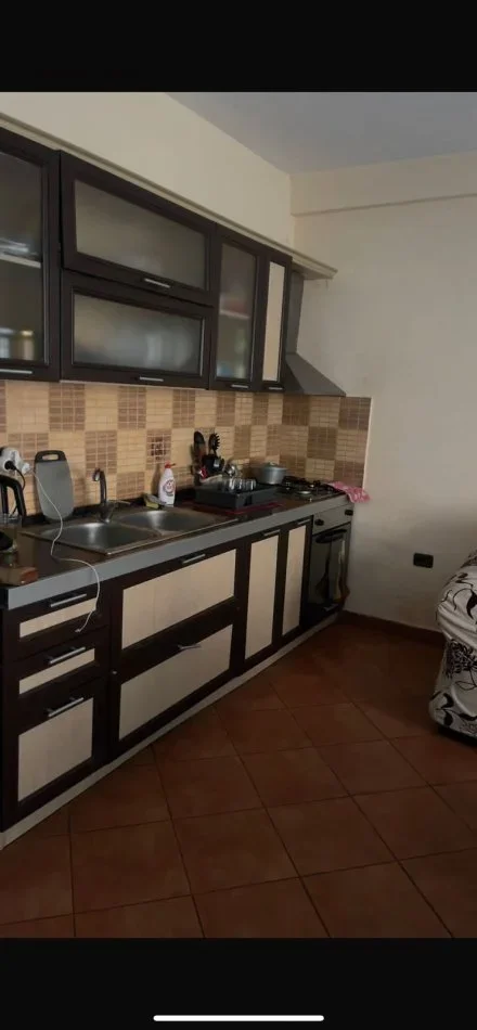 Tirane, jepet me qera apartament Kati 2, 54 m² 300 €