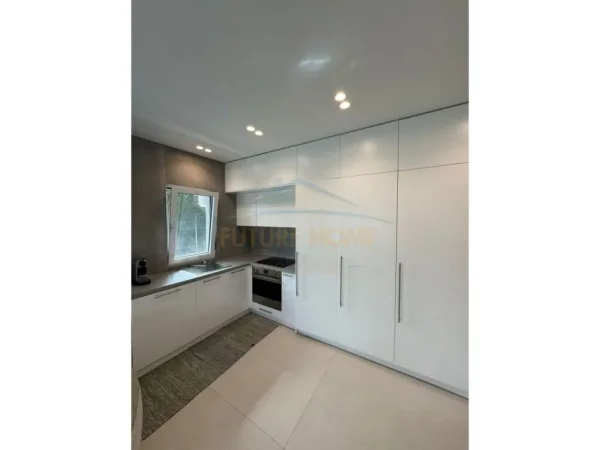 Tirane, shitet 2+1 Kati 1, 117 m² 270.000 € (Hamdi Sia)