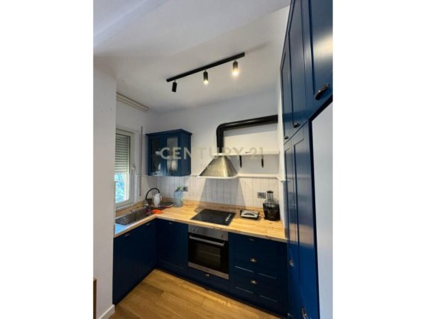 Tirane, jap me qera apartament 2+1+2 , 115 m² 1.000 € (Liqeni i Thatë)