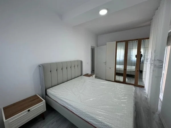 Tirane, shitet apartament 3+1+Ballkon Kati 4, 144 m² 349.999 € (Liqeni i Thate)