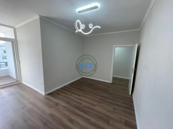 Durres, shitet apartament 2+1+Ballkon Kati 6, 82 m² 108.000 € (Plazh Iliria,Durres.)