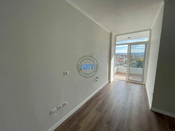 Durres, shitet apartament 2+1+Ballkon Kati 6, 82 m² 108.000 € (Plazh Iliria,Durres.)
