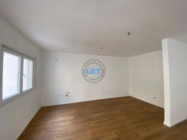 Durres, shitet apartament 1+1 , 80.000 € (Plazh Iliria, Durres!!)