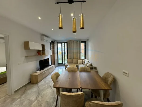 Tirane, jepet me qera apartament 1+1 Kati 2, 64 m² 550 € (OXHAKU KOMPLEKSI ZIRKON)