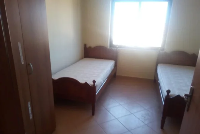Tirane, jepet me qera apartament 2+1+Ballkon Kati 7, 80 m² 600 € (, Vasil shanto , prane ish universitetit europian)