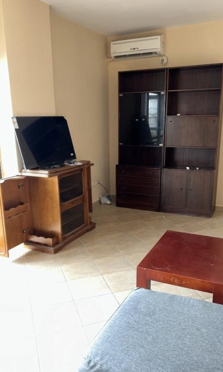 Tirane, jepet me qera apartament 2+1+Ballkon Kati 7, 80 m² 600 € (, Vasil shanto , prane ish universitetit europian)