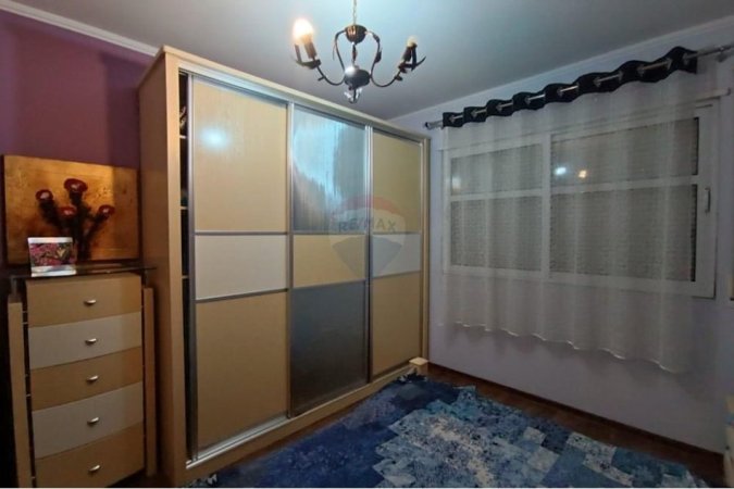 Tirane, jepet me qera apartament 2+1 , 600 € (Don Bosko)