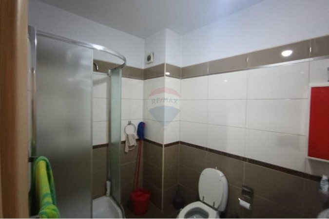 Tirane, jepet me qera apartament 2+1 , 600 € (Don Bosko)