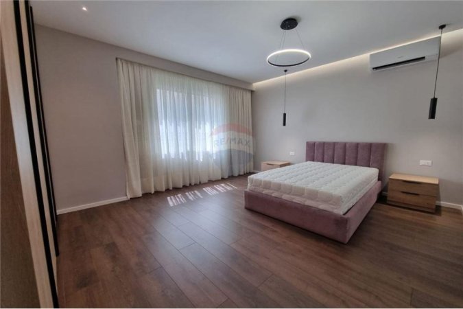 Tirane, jepet me qera apartament 2+1 , 800 € (Vasil Shanto)