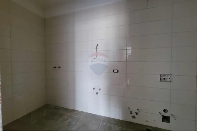 Tirane, shitet apartament 2+1 , 111 m² 156.400 € (Rruga Dritan Hoxha - Laprakë)