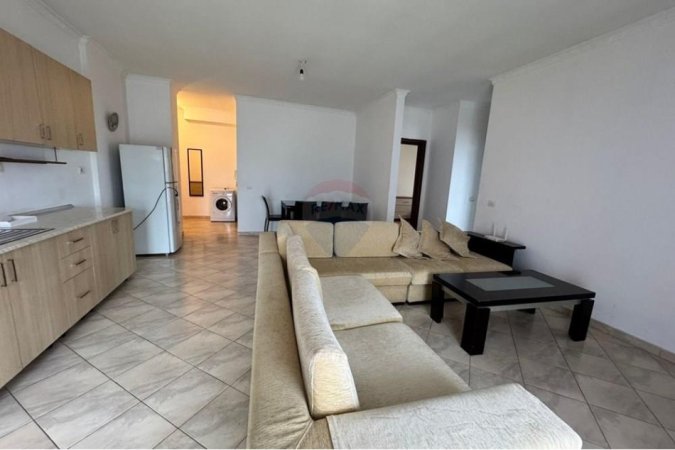 Tirane, jepet me qera apartament 2+1 Kati 5, 100 m² 550 € (Komuna e Parisit)