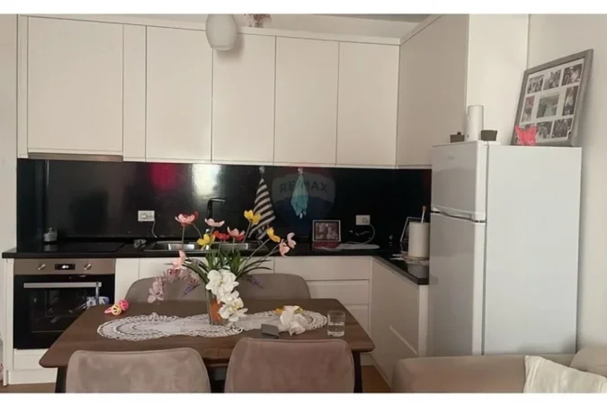 Tirane, jepet me qera apartament 1+1 Kati 3, 70 m² 500 € (Astir)
