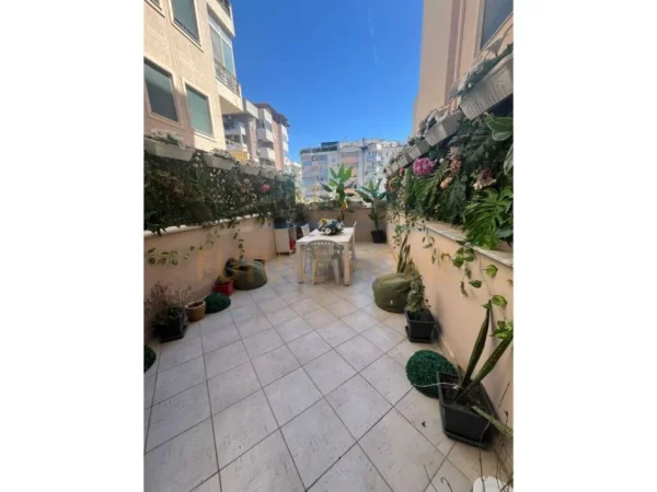 Durres, shitet apartament 1+1 Kati 1, 73 m² 143.000 € (Prane Hotel "Palace", Durres)