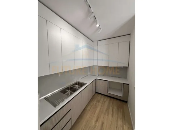 Tirane, shitet apartament 2+1+Aneks Kati 6, 91 m² 118.000 € (Unaza e Re)