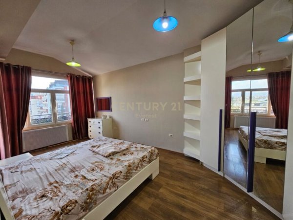 Tirane, jap me qera apartament 4+1+2+2 POSTE PARKIMI , 150 m² 1.100 € (Liqeni i Thatë)