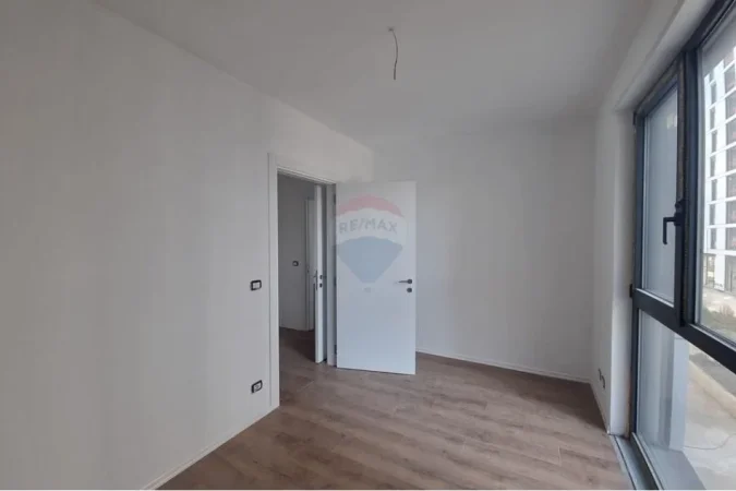 Tirane, jepet me qera apartament 3+1 , 108 m² 700 € (Akses Tirana - Laprakë - Dogana, Shqipëri)