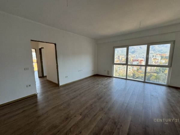 Tirane, jepet me qera apartament 2+1+Aneks+Ballkon Kati 10, 96 m² 157.000 € (EMERALD CENTER)