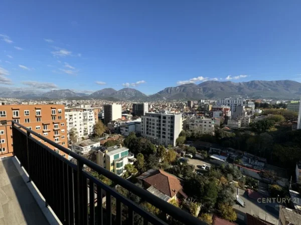 Tirane, jepet me qera apartament 2+1+Aneks+Ballkon Kati 10, 96 m² 157.000 € (EMERALD CENTER)