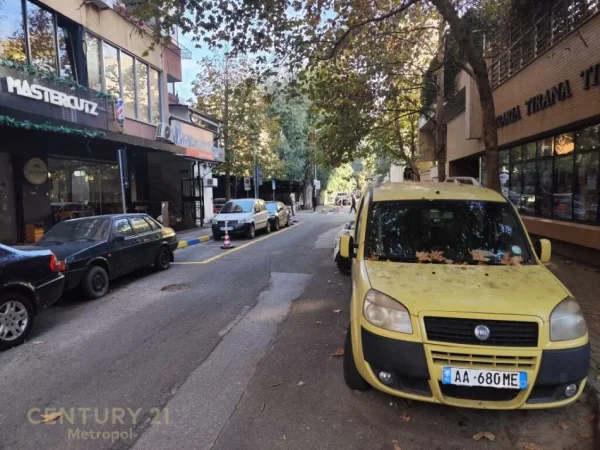 Tirane, shes ambjent biznesi Kati 1, 402 m² 700.000 € (Stadiumi Dinamo)