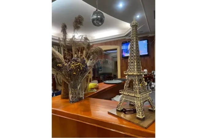 Tirane, shes lokal Kati 0, 141 m² 495.000 € (RRUGA E KAVAJES)