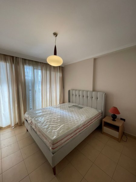 Tirane, jepet me qera apartament 2+1 , 85 m² (ish ekspozita)