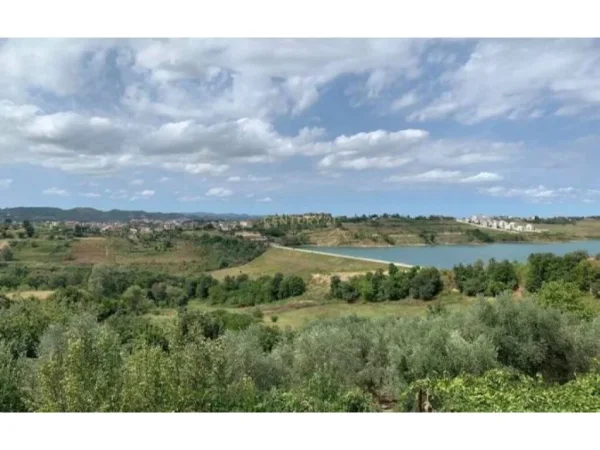 Tirane, shes toke , 11.200 m² 560.000 € (Farkë)