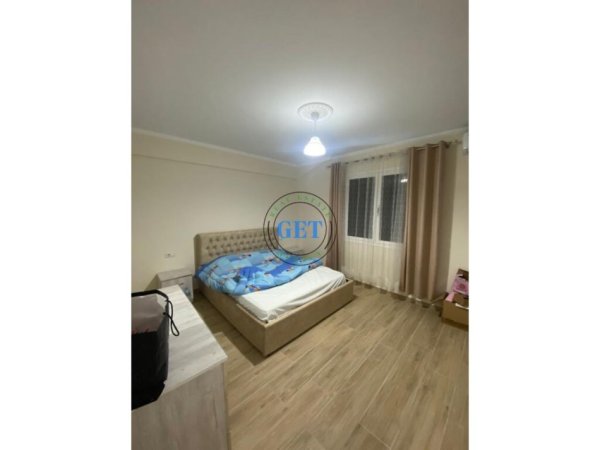 Durres, jepet me qera shtepi 2+1 Kati 3, 120 m² 350 € (Prane Royalit, Durres.)
