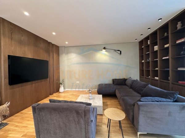 Tirane, jap me qera apartament 3+1 Kati 2, 151 m² 2.300 € (TEG)