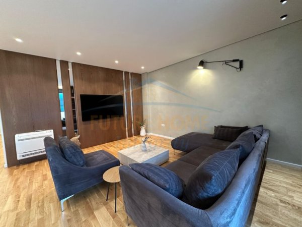 Tirane, jap me qera apartament 3+1 Kati 2, 151 m² 2.300 € (TEG)