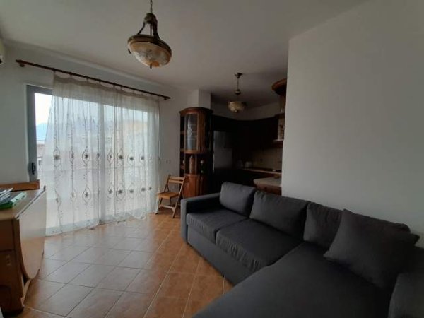 Tirane, jepet me qera apartament 2+1+BLK Kati 7, 90 m² 370 Euro (Mine peza)