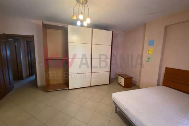 Tirane, shitet apartament Kati 4, 101 m² 135.000 Euro (Rruga e Kavajes/21 Dhjetori)