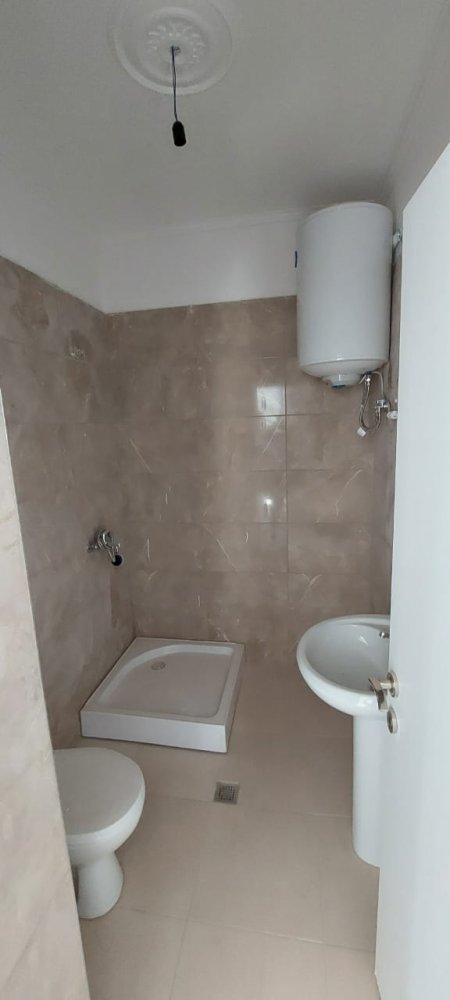 Tirane, jepet me qera apartament 2+1+BLK Kati 4, 100 m² 450 Euro (Rruga Ndre Mjeda)