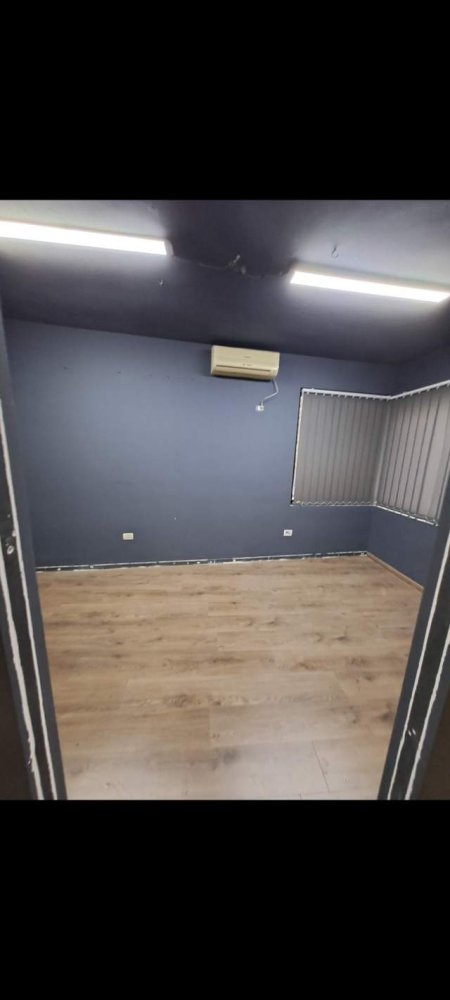 Tirane, jepet me qera zyre Kati 1, 120 m² 400 Euro (Bulevardi Migjeni)