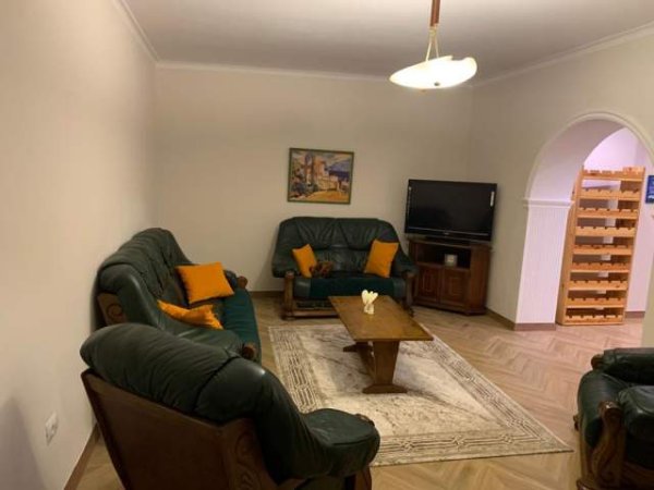 Tirane, jepet me qera apartament 3+1+BLK Kati 2, 125 m² 550 Euro (naim frasheri)