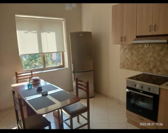 Tirane, jepet me qera apartament 2+1+BLK Kati 2, 75 m² 450 Euro (durresit)