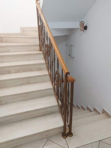 Tirane, jepet me qera apartament 3+1+BLK Kati 3, 360 m² 1.700 Euro (Kongresi i manastirit)