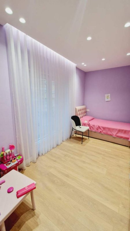 Tirane, jepet me qera apartament 2+1+A+BLK Kati 1, 100 m² 650 Euro (Rruga e Dibres)
