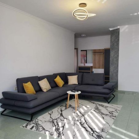 Tirane, jepet me qera apartament 2+1+BLK Kati 3, 85 m² 450 Euro (Rruga e Elbasanit)