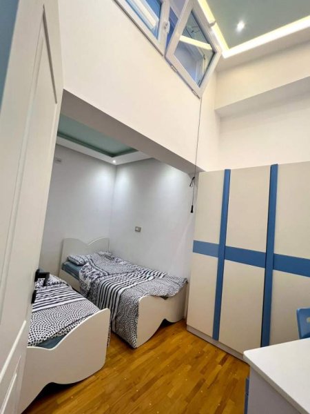Tirane, jepet me qera apartament 3+1+BLK Kati 3, 100 m² 500 Euro (vilat gjermane)