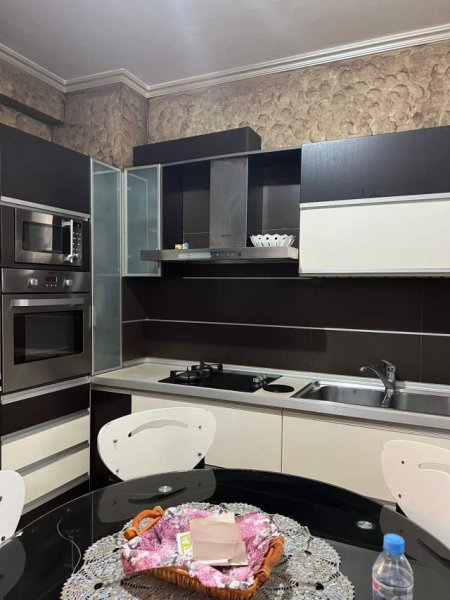 Tirane, jepet me qera apartament 2+1 Kati 6, 90 m² 40.000 Leke (Astir)
